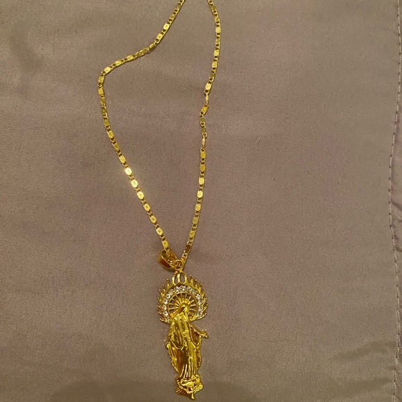Elegant Gold Pendant Necklace - Picture 1 of 2